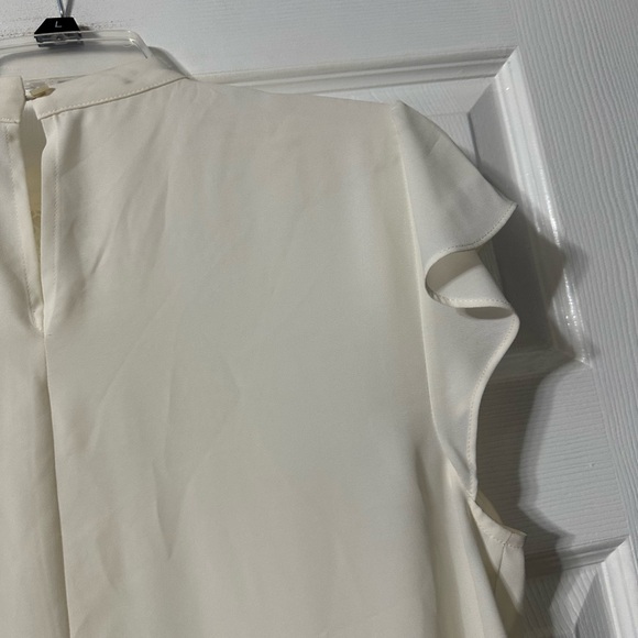 NWT Expresss Crocheted Lace Front Blouse - Picture 11 of 16